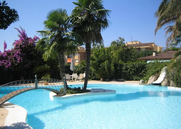 Hotel Casa Ceremines