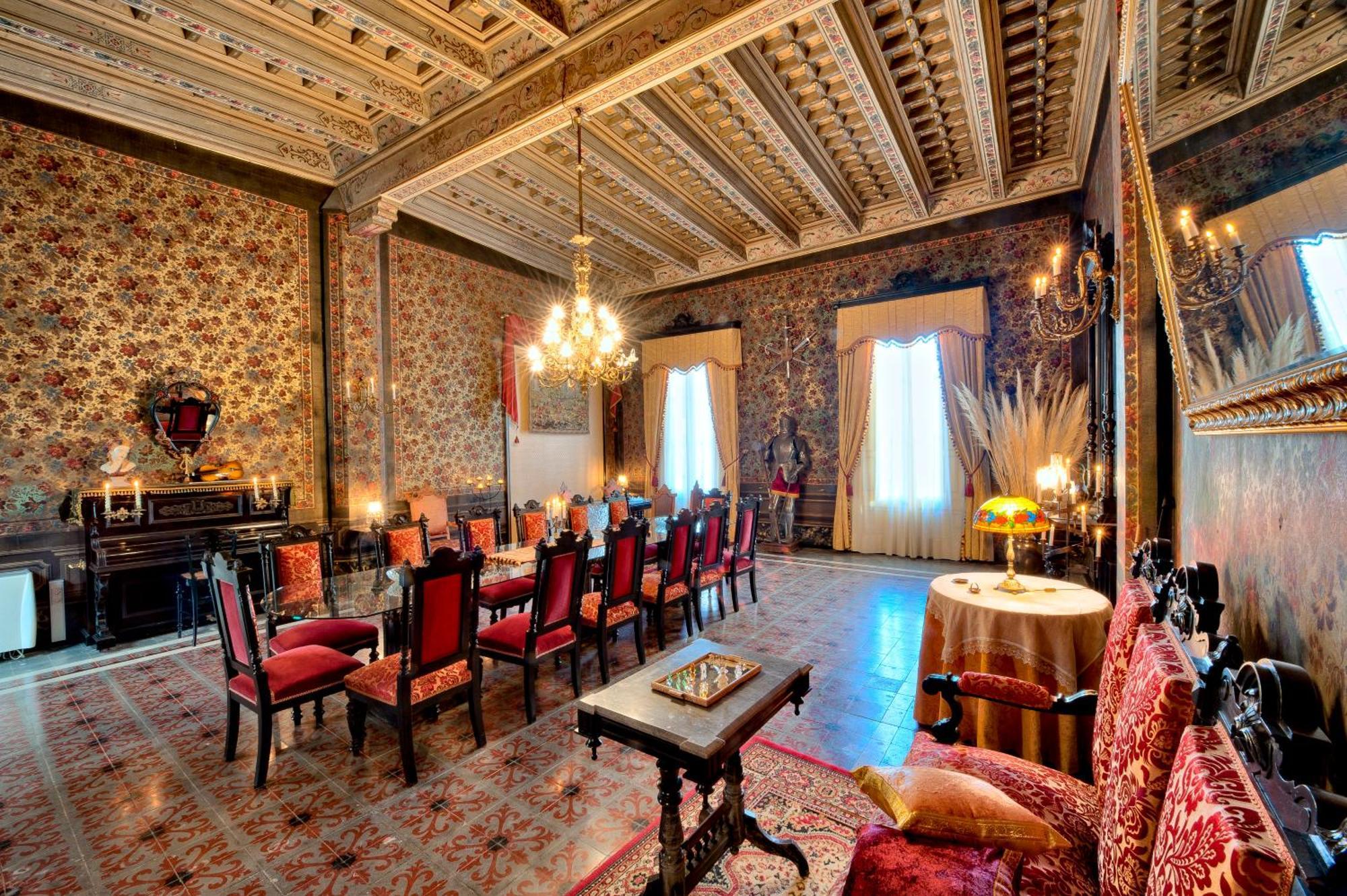 Hotel Casa Ceremines 3*