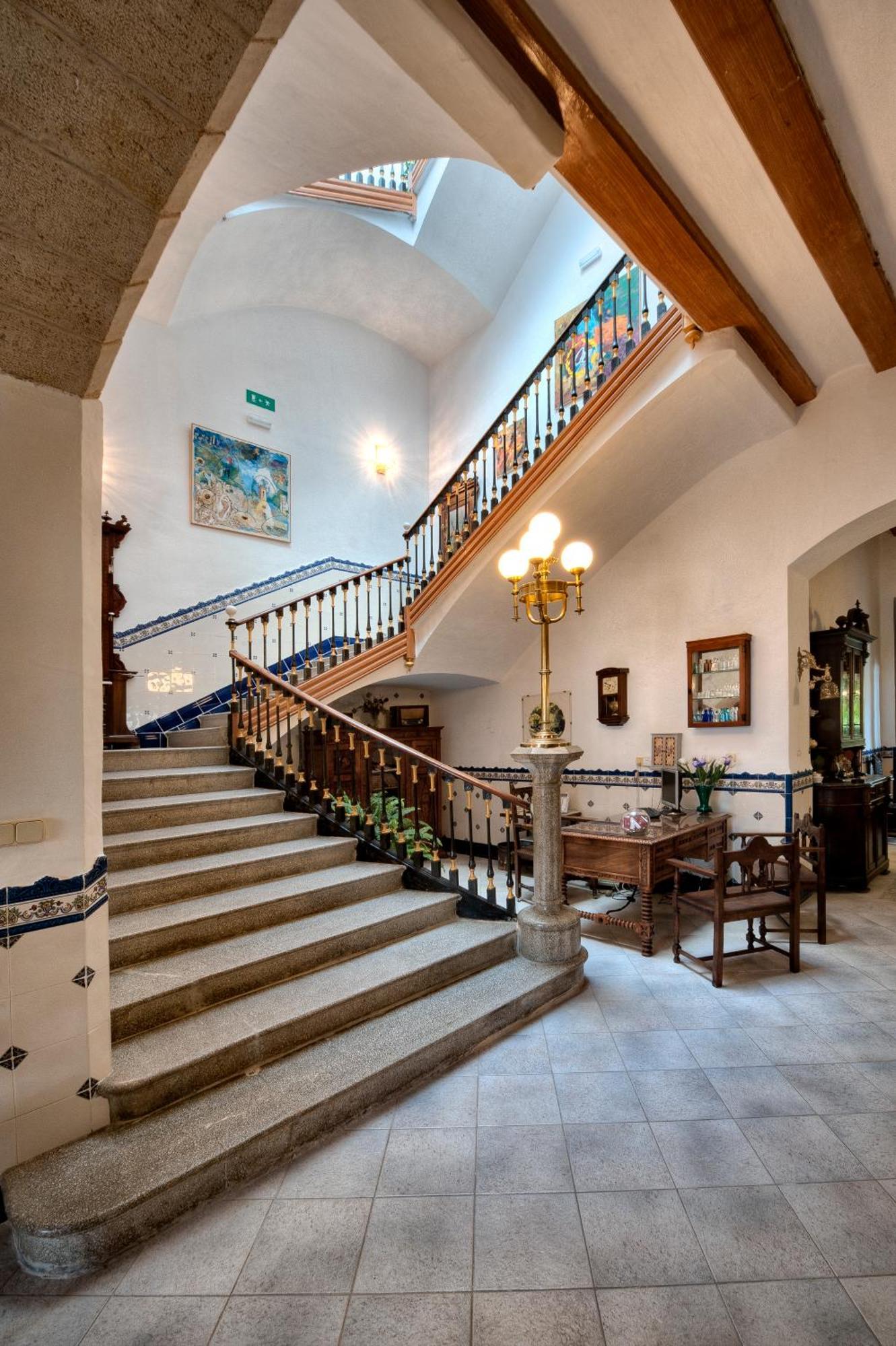 Casa Ceremines Hotel