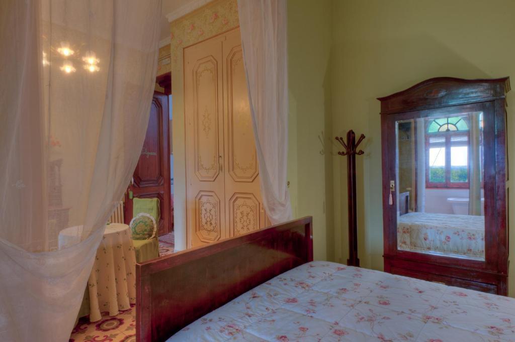Casa Ceremines Hotel