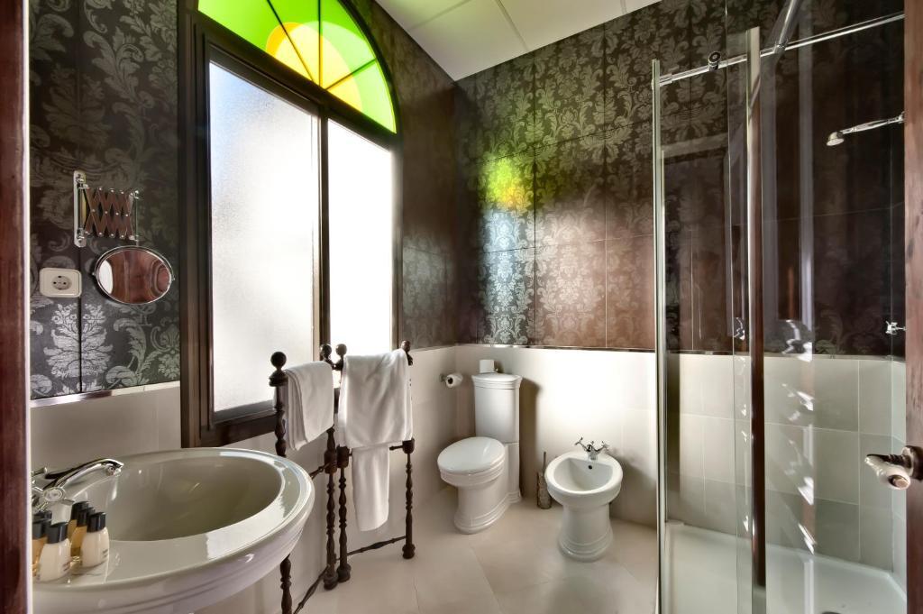 Casa Ceremines 3*